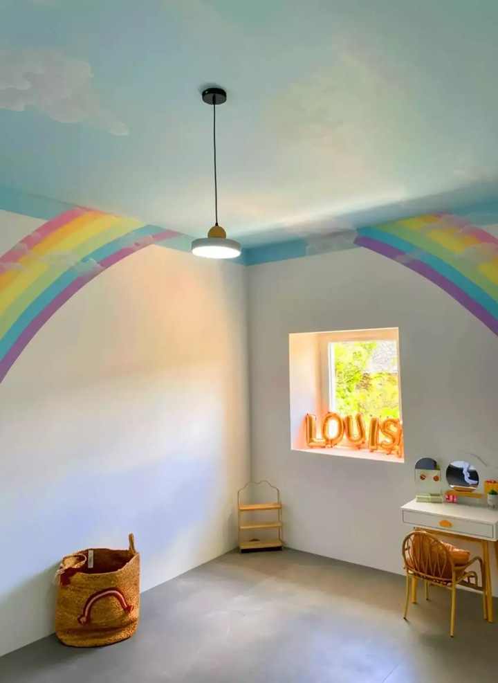 Sublimez vos murs avec une peinture intérieure et extérieure soignée.